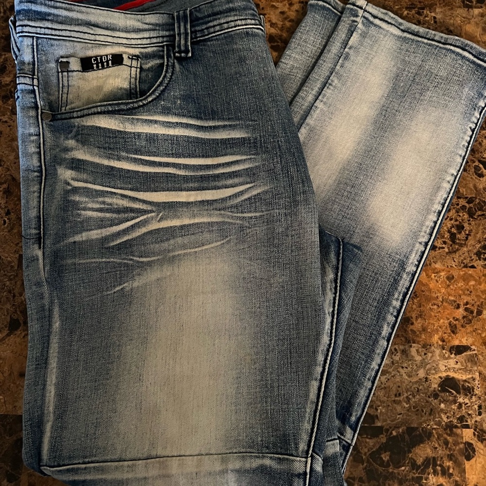 Mens Jeans with knee detail